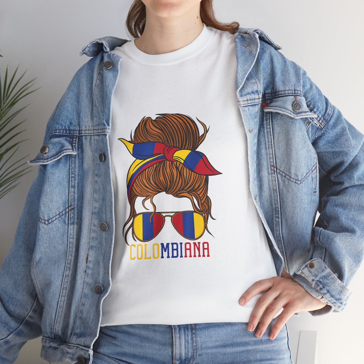 Colombian Girl Design Tee, Camiseta Colombian Girl, T-shirt Colombian, Moda Colombiana