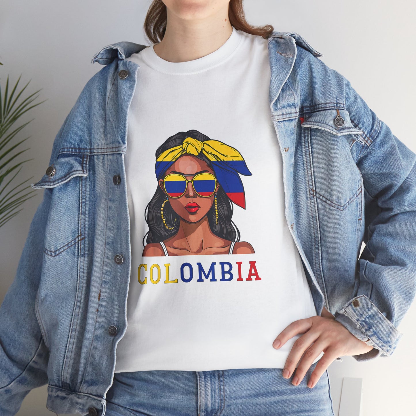 Colombian Girl Design Tee, Camiseta Colombian Girl, T-shirt Colombian, Moda Colombiana
