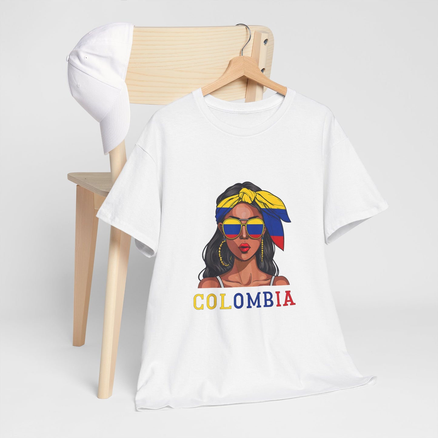Colombian Girl Design Tee, Camiseta Colombian Girl, T-shirt Colombian, Moda Colombiana
