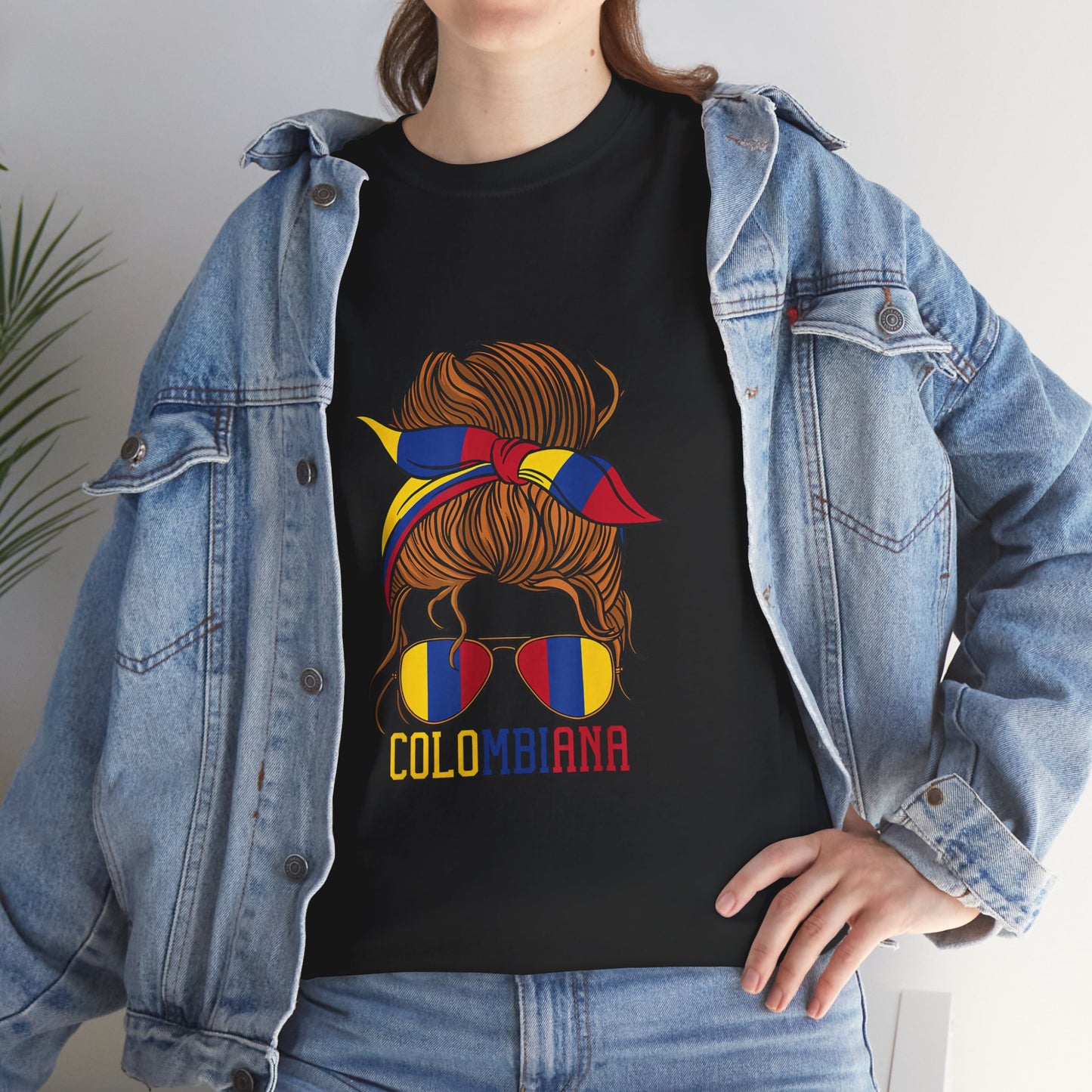 Colombian Girl Design Tee, Camiseta Colombian Girl, T-shirt Colombian, Moda Colombiana